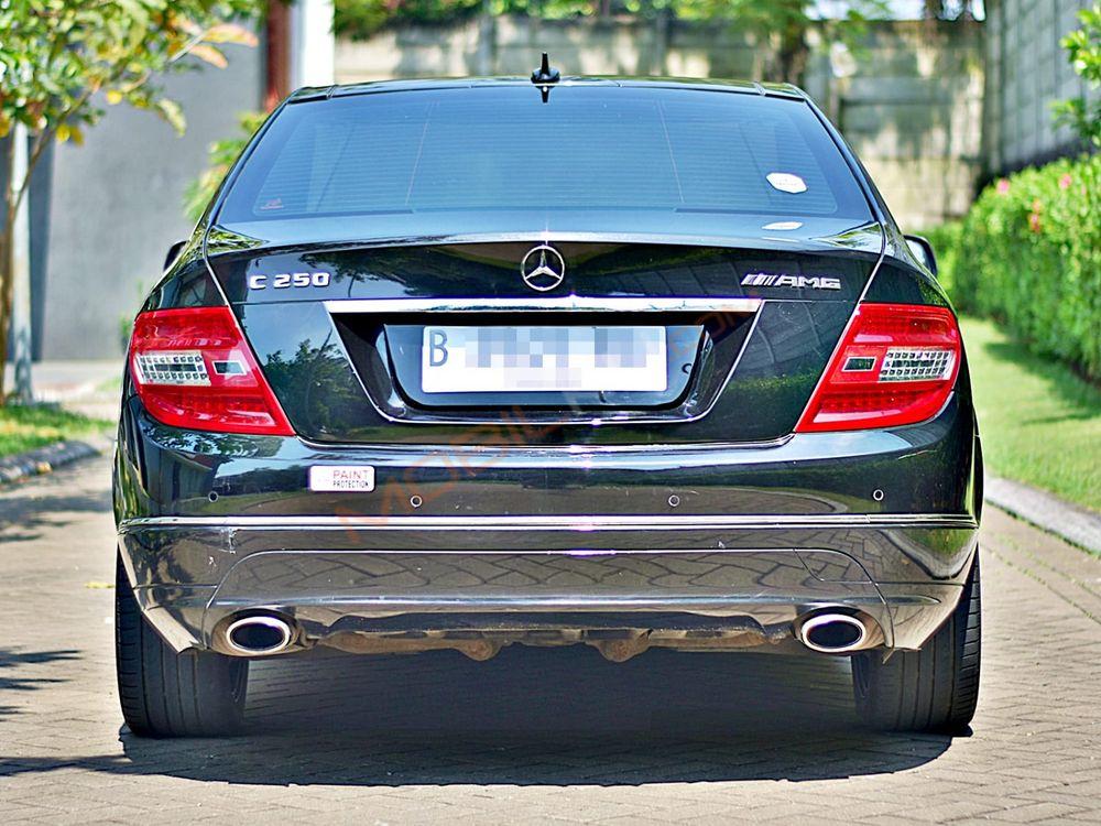 Mobil Mercedes-Benz C-Class 2009