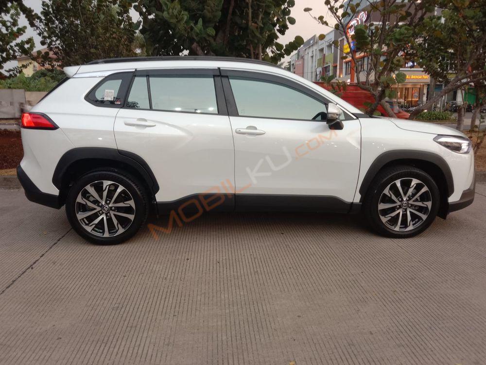 Mobil Toyota Corolla Cross 2020