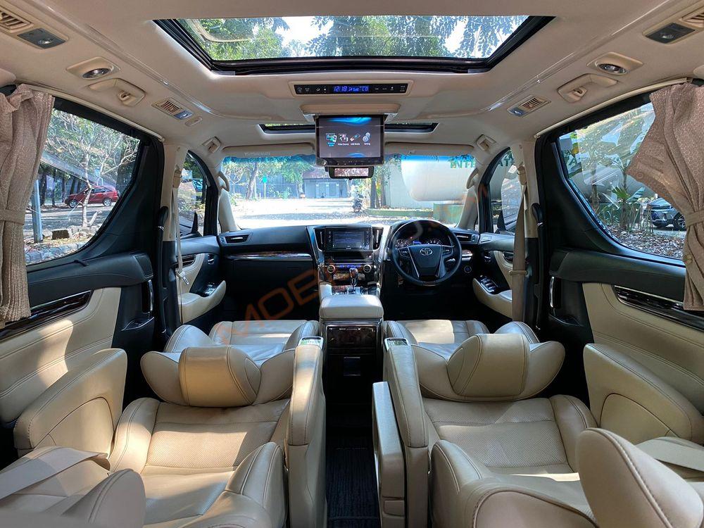 Mobil Toyota Alphard 2018