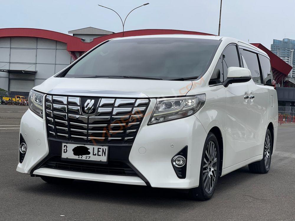 Mobil Toyota Alphard 2017