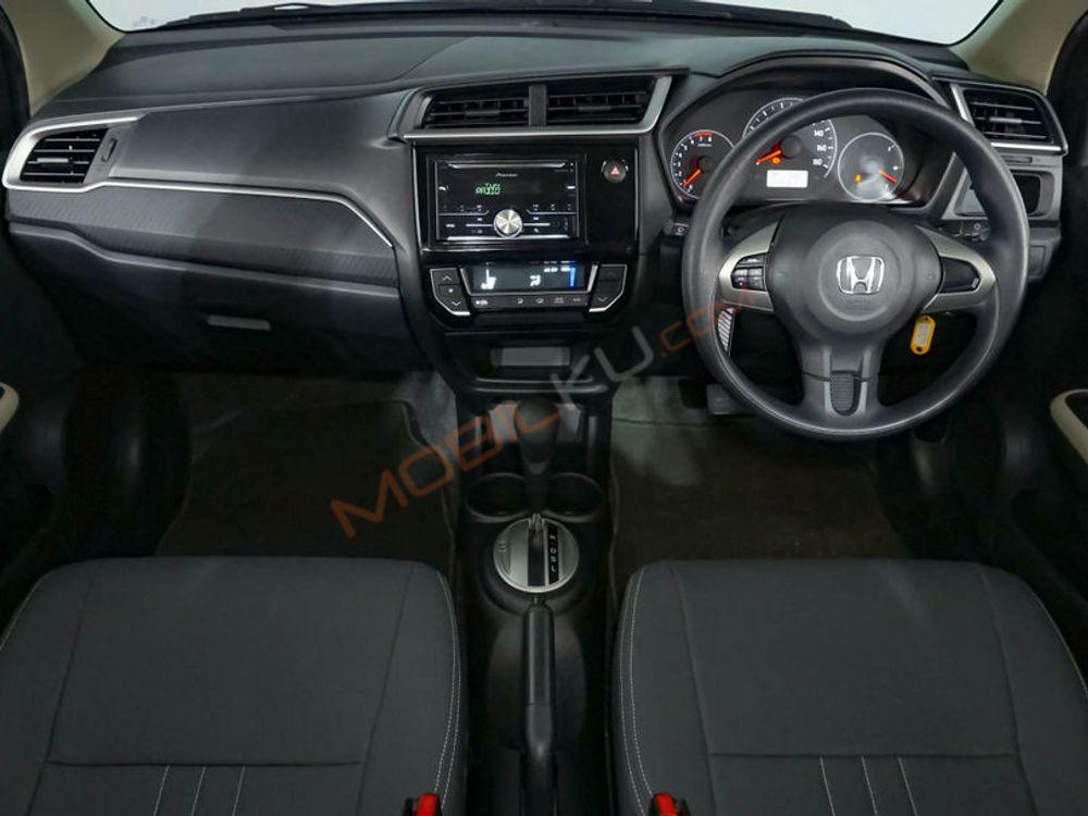 Mobil Honda Brio 2019