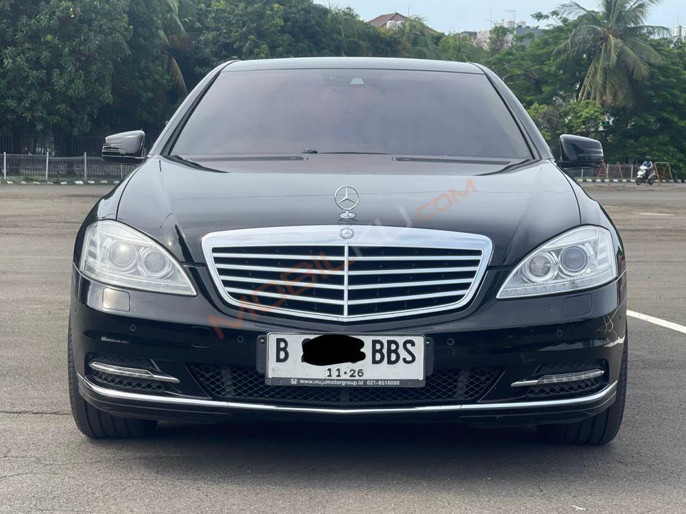Mobil Mercedes-Benz S-Class 2013