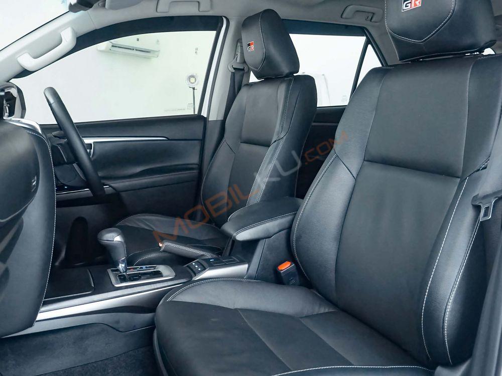 Mobil Toyota Fortuner 2023
