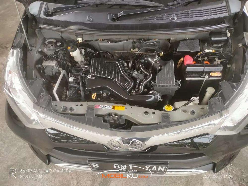 Mobil Toyota Calya 2017