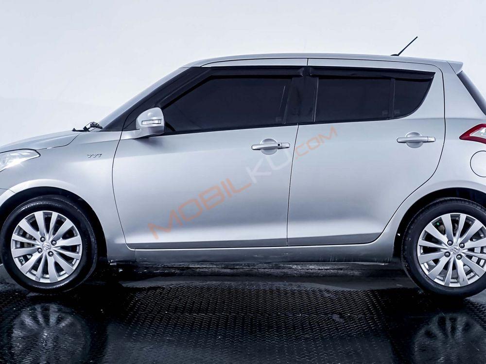Mobil Suzuki Swift 2014