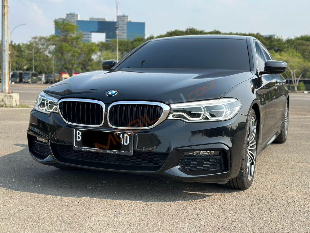 Mobil BMW 5 Series 2020