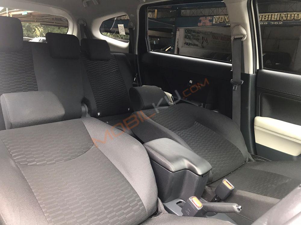 Mobil Toyota Rush 2019