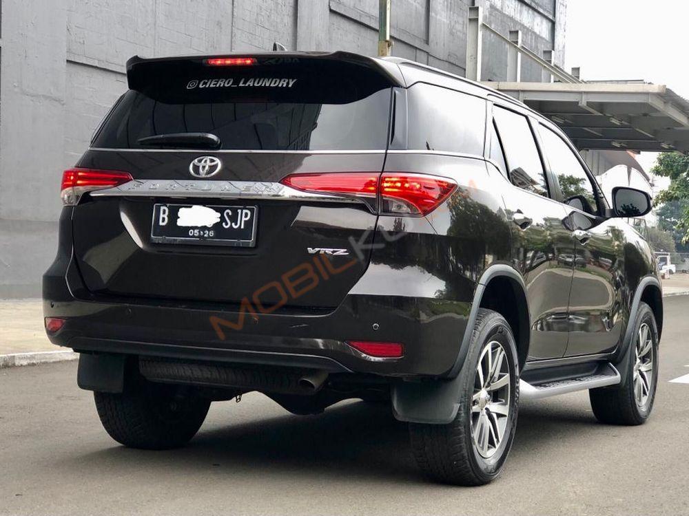 Mobil Toyota Fortuner 2016