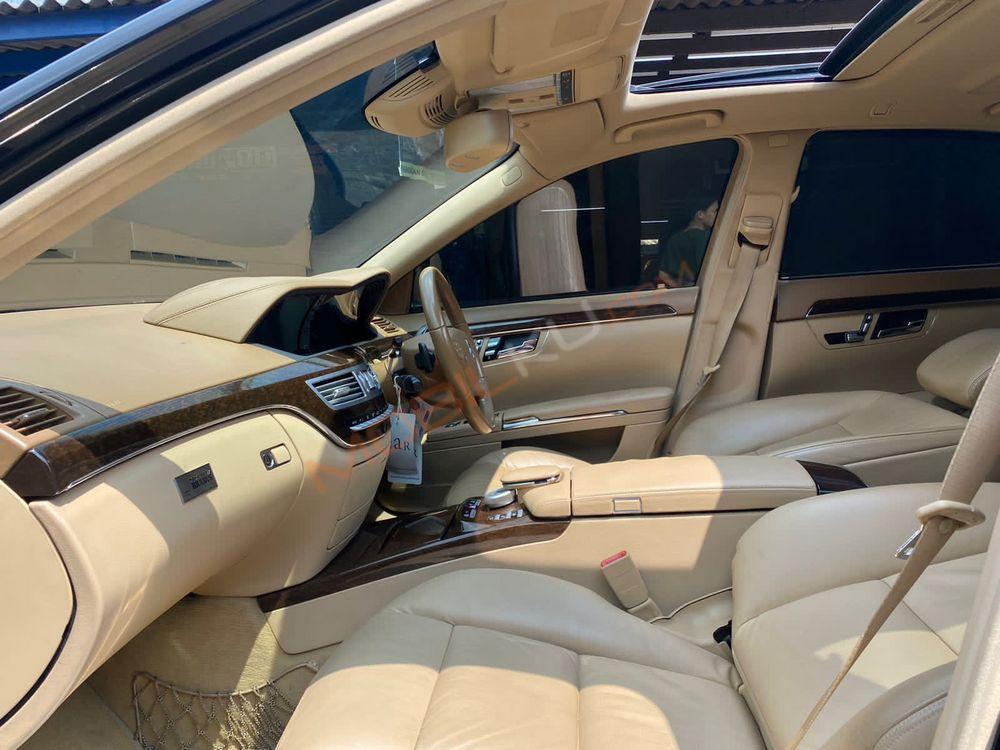 Mobil Mercedes-Benz S-Class 2011