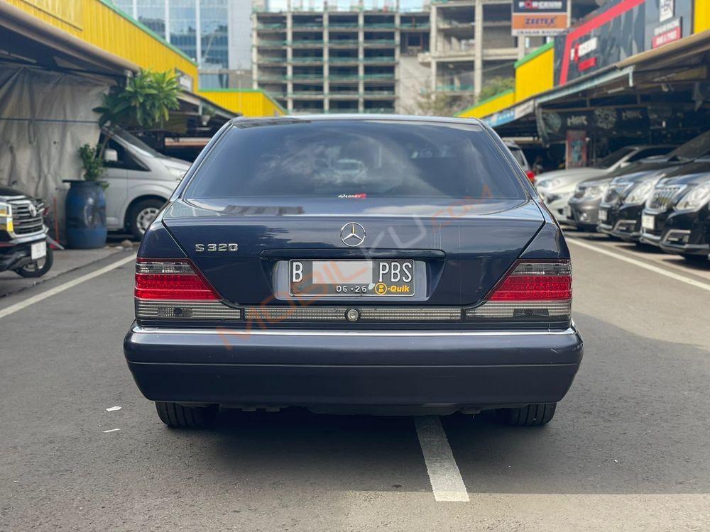 Mobil Mercedes-Benz S-Class 1996