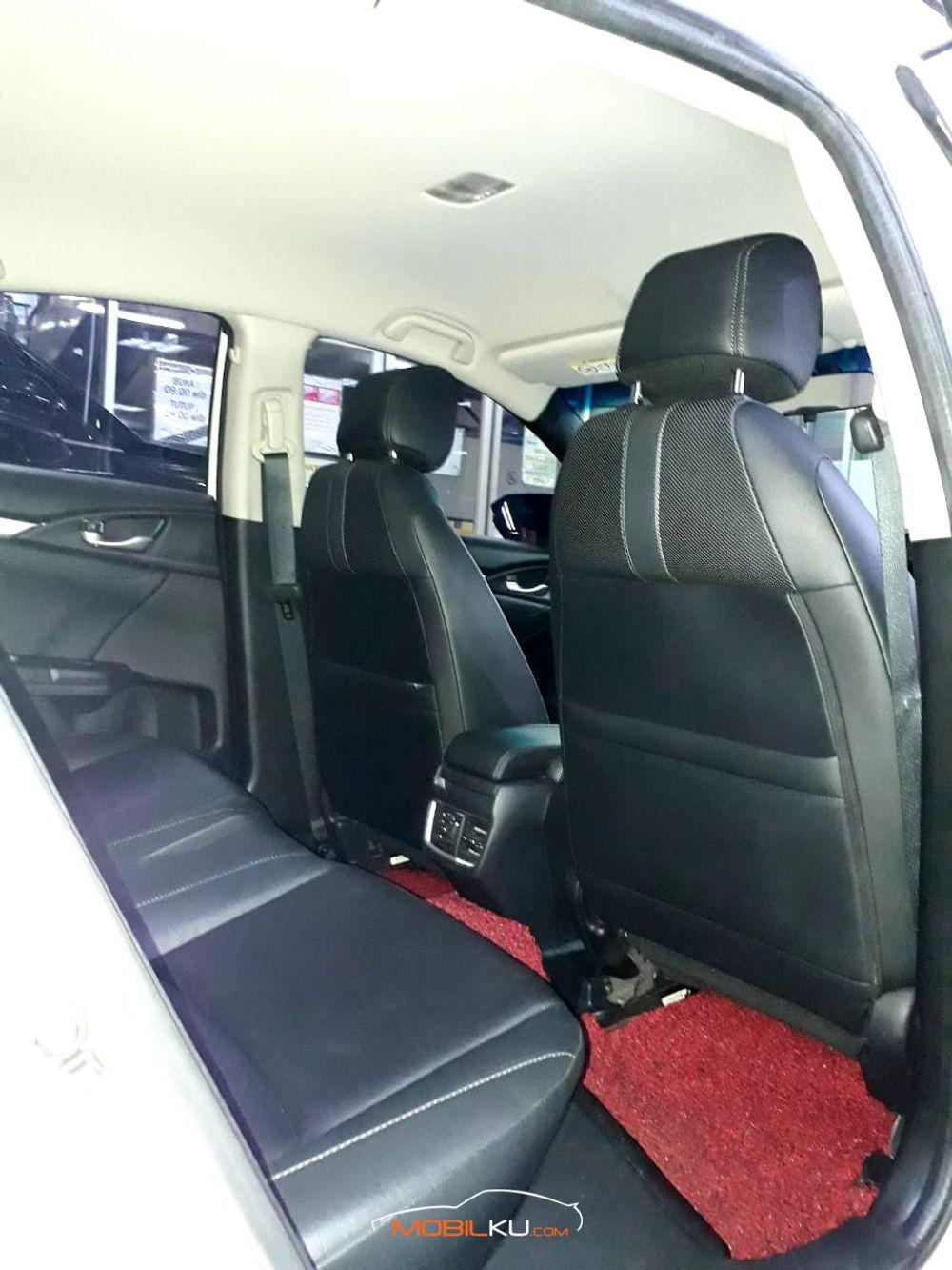 Mobil Honda Civic Sedan 2018