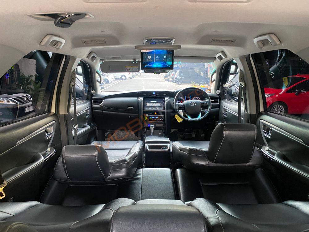 Mobil Toyota Fortuner 2022
