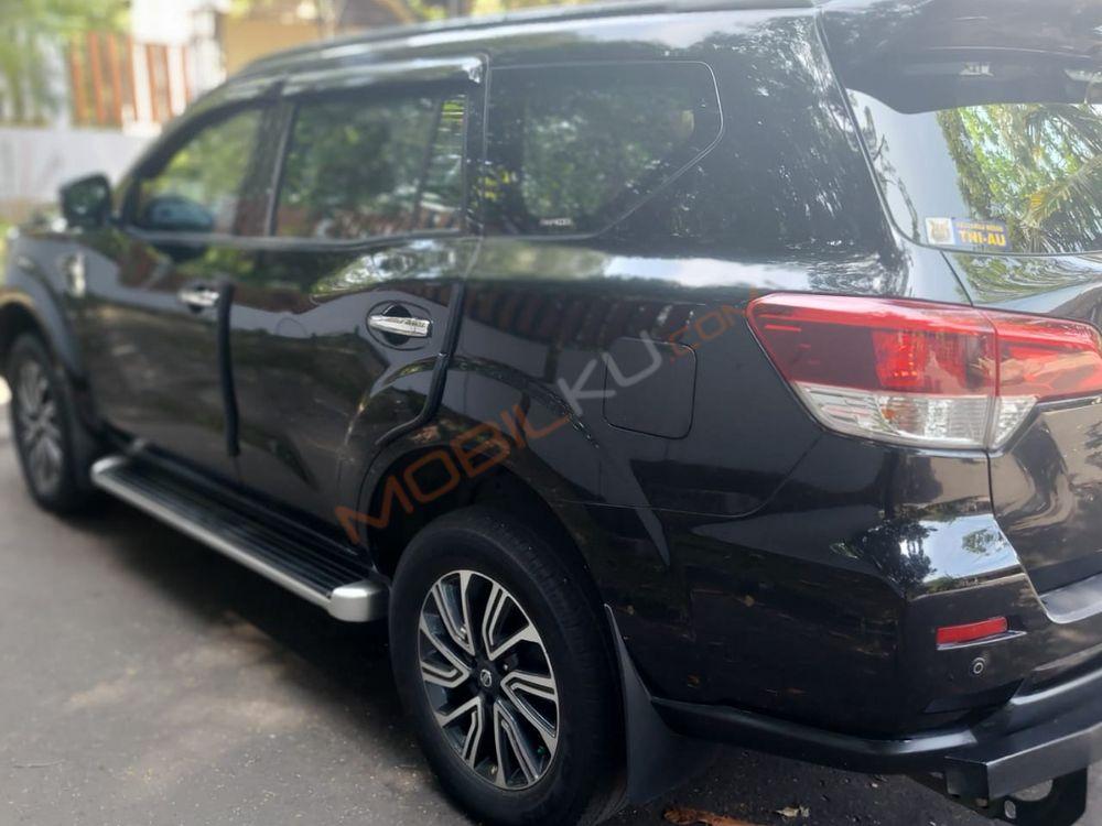 Mobil Nissan Terra 2018