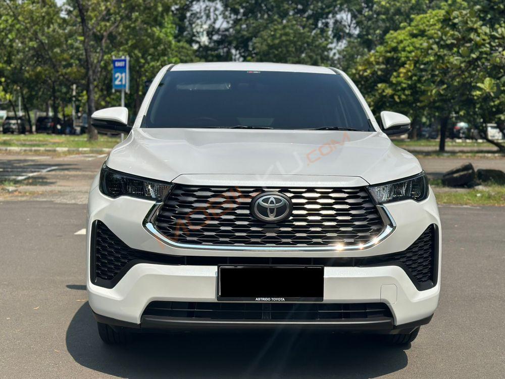 Mobil Toyota Kijang Innova Zenix 2023