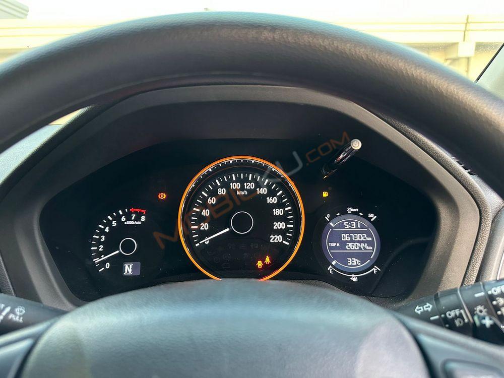 Mobil Honda HR-V 2015