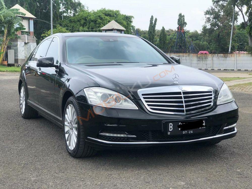 Mobil Mercedes-Benz S-Class 2011