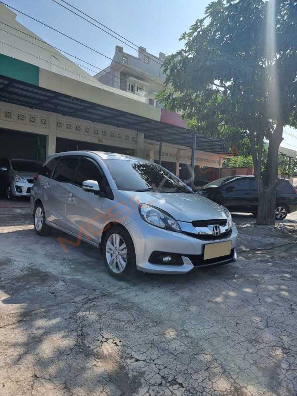 Mobil Honda Mobilio 2014