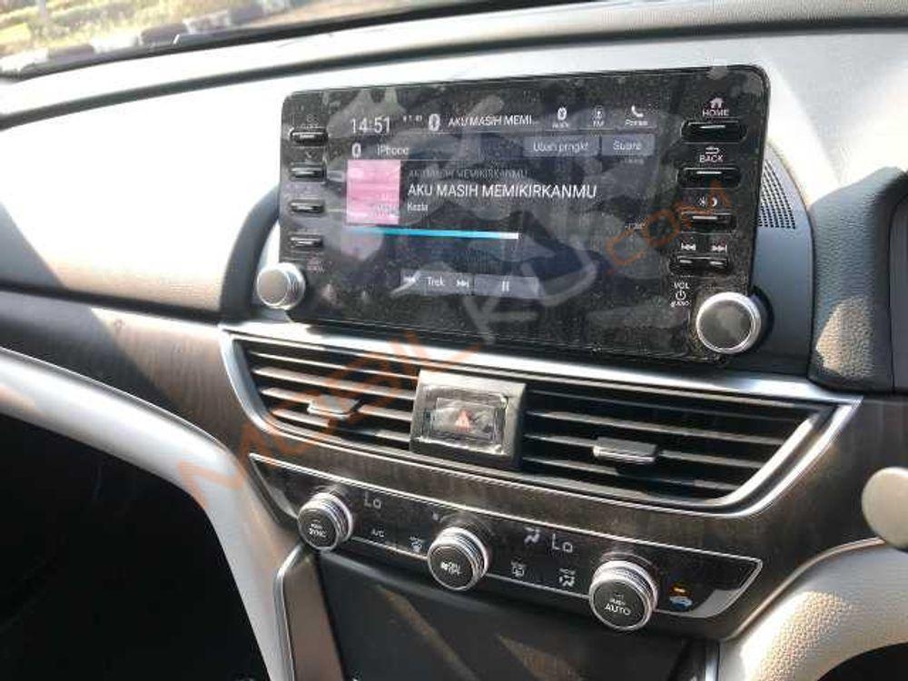 Mobil Honda Accord 2020