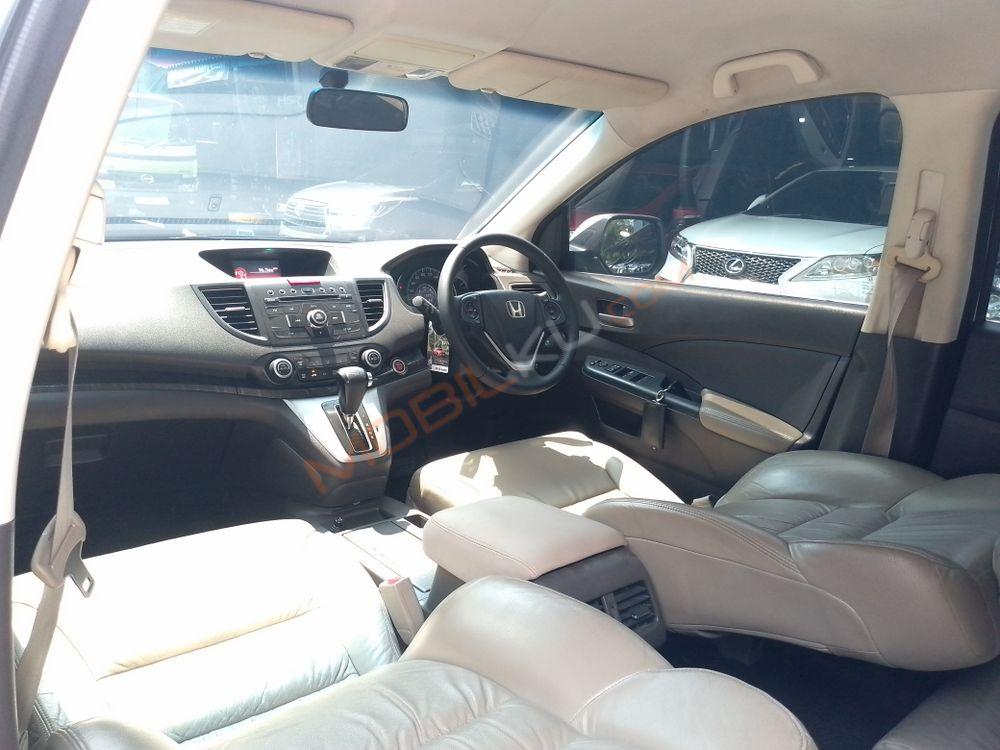 Mobil Honda CR-V 2012