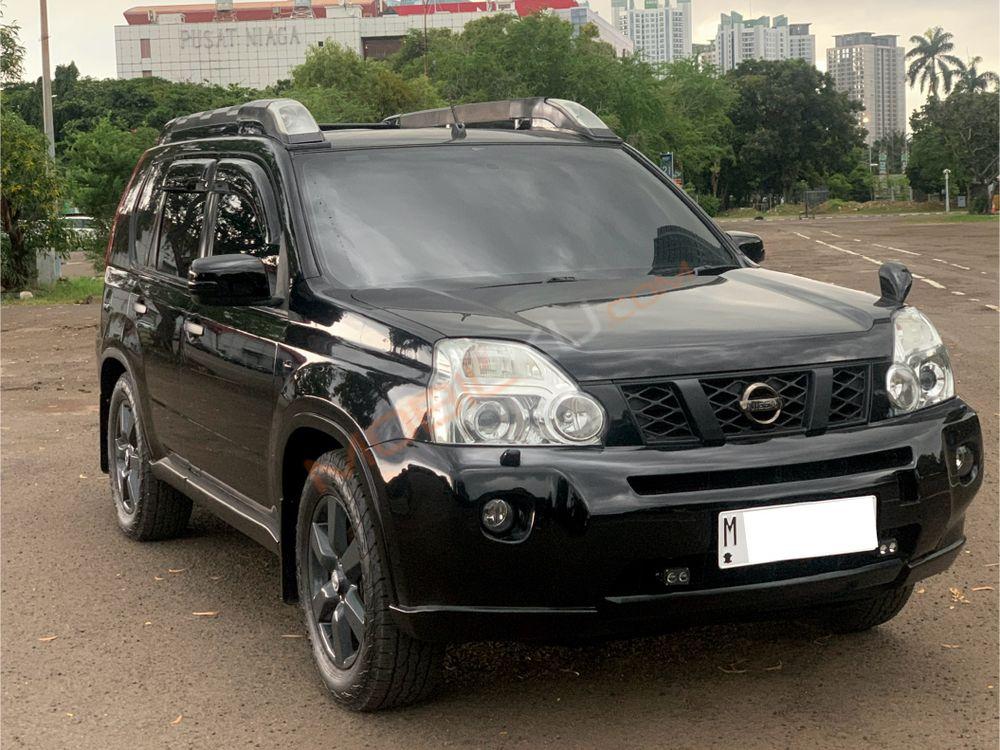 Mobil Nissan X-Trail 2008
