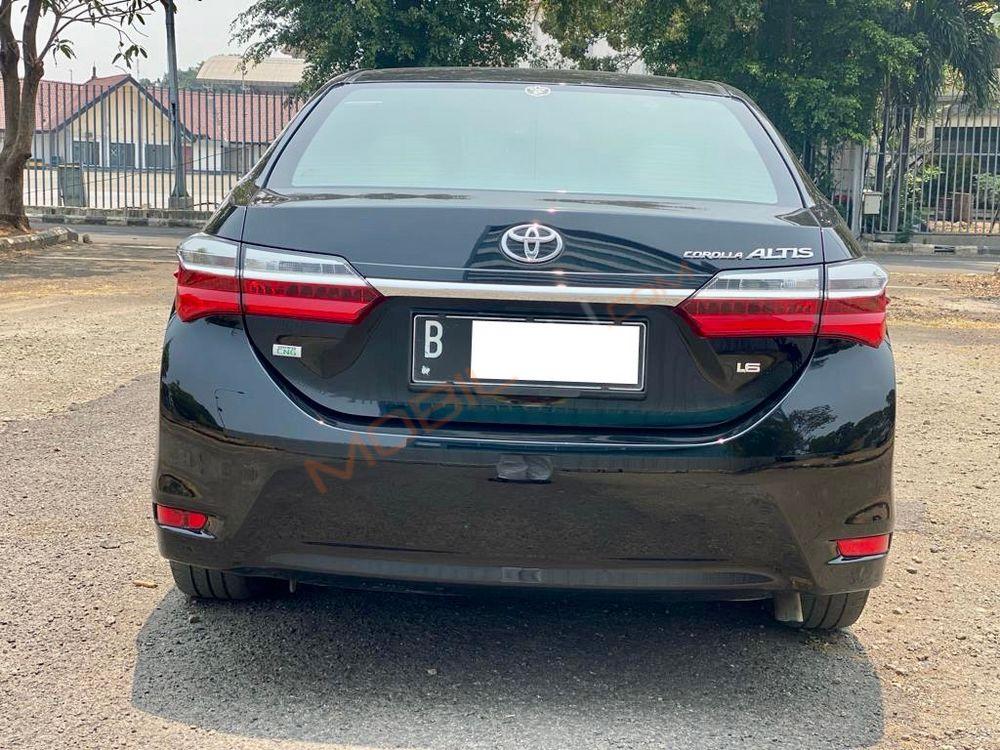 Mobil Toyota Corolla 2018