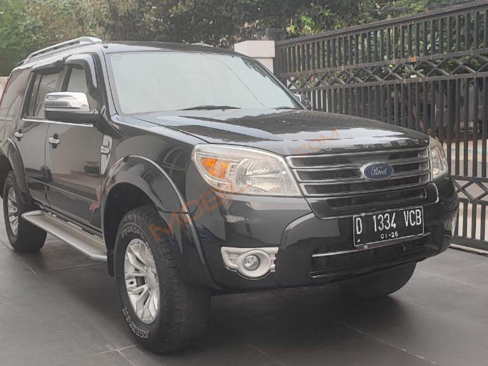 Mobil Ford Everest 2012