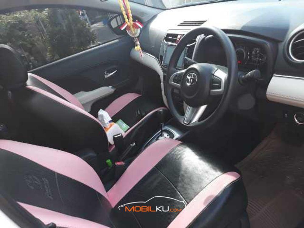 Mobil Toyota Rush 2018