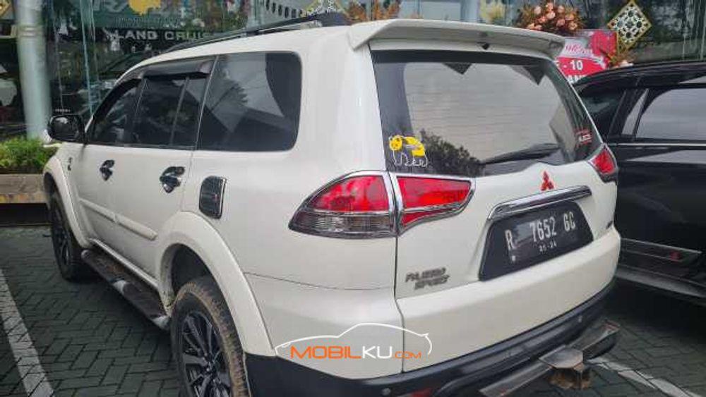 Mobil Mitsubishi Pajero Sport 2014