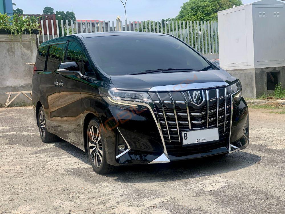 Mobil Toyota Alphard 2020