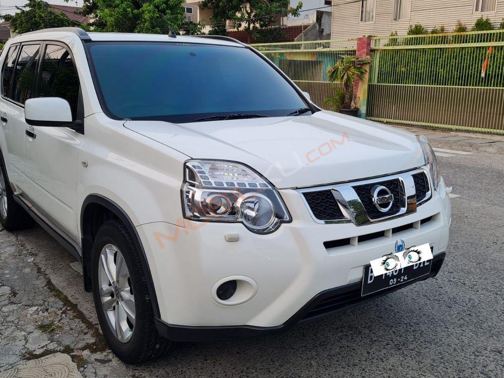 Mobil Nissan X-Trail 2014