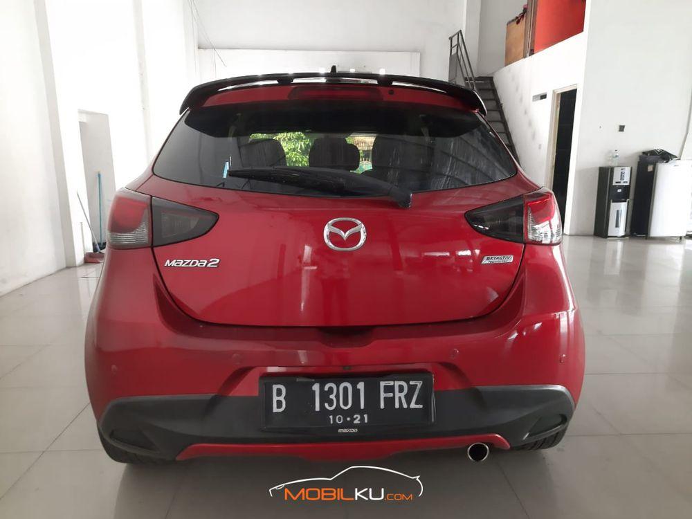Mobil Mazda 2 Hatchback 2016
