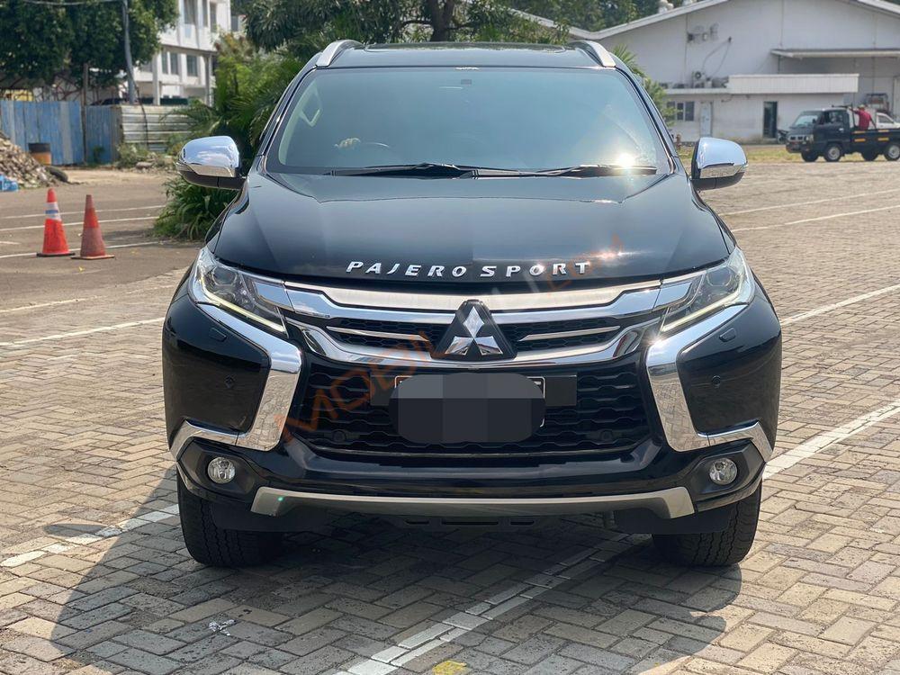 Mobil Mitsubishi Pajero 2018