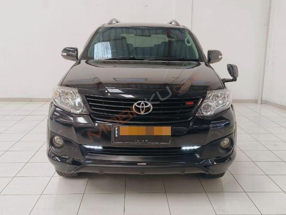Mobil Toyota Fortuner 2014
