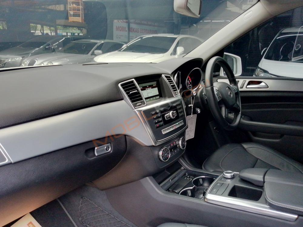 Mobil Mercedes-Benz ML 2014