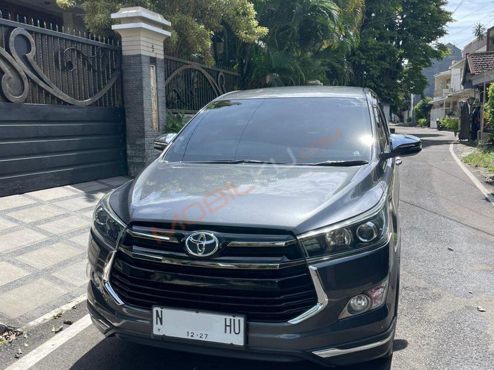 Mobil Toyota Kijang Innova 2017
