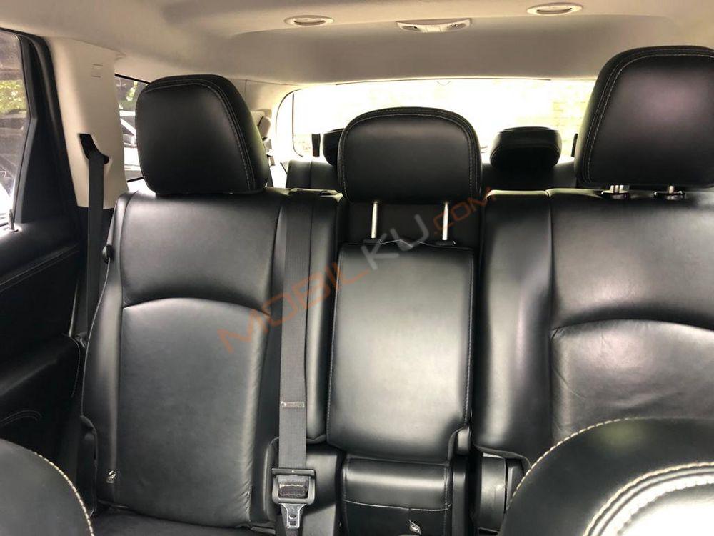 Mobil Dodge Journey 2013