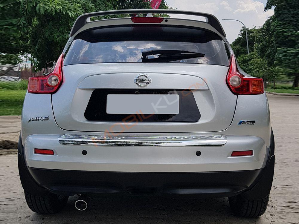 Mobil Nissan Juke 2011