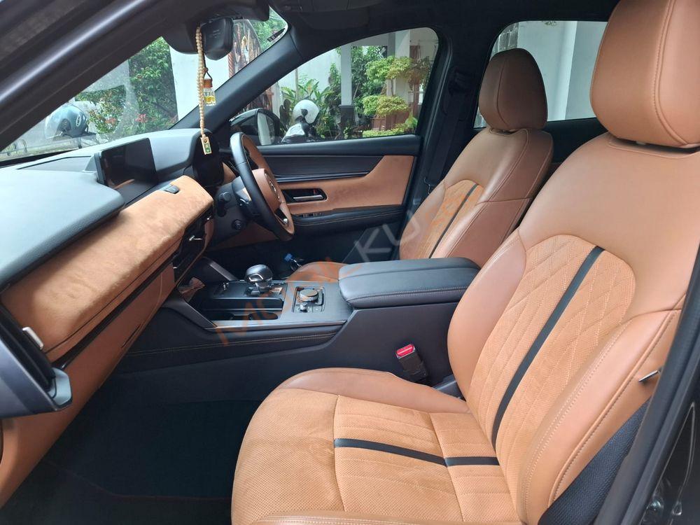 Mobil Mazda CX-60 2023