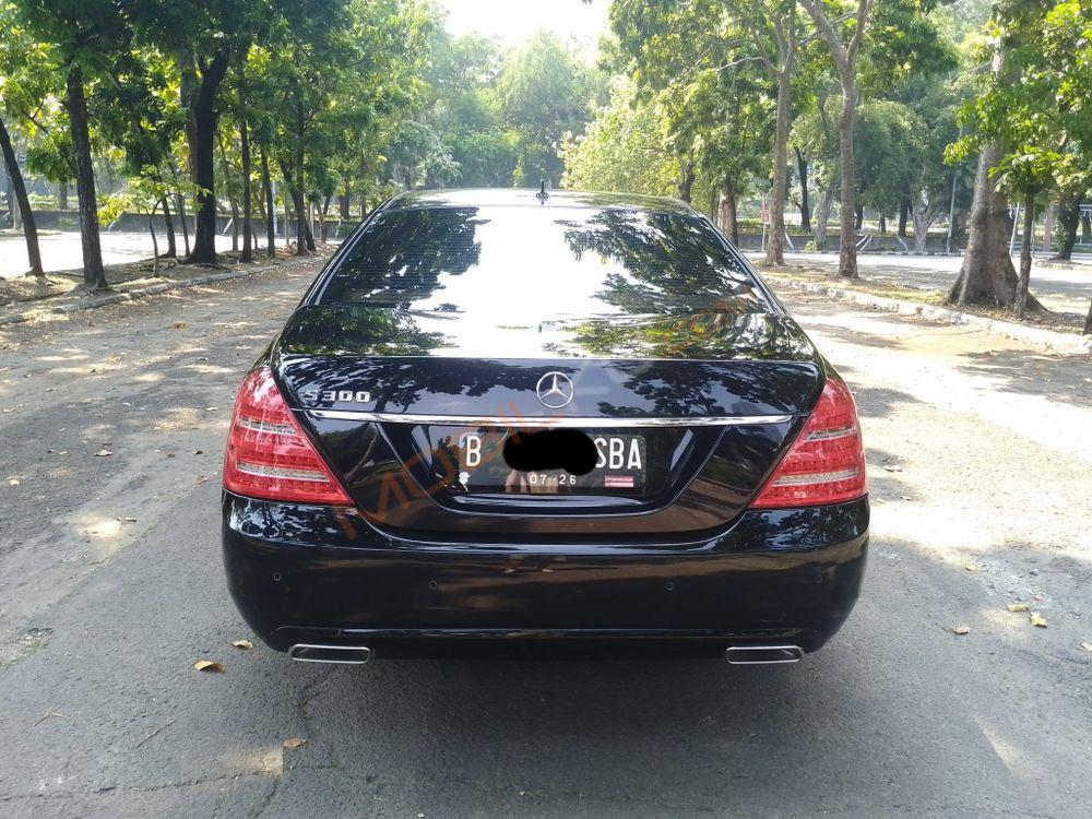 Mobil Mercedes-Benz S-Class 2011
