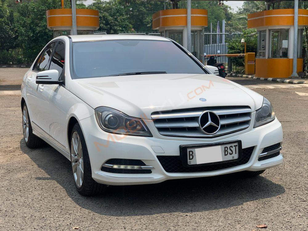 Mobil Mercedes-Benz C-Class 2014