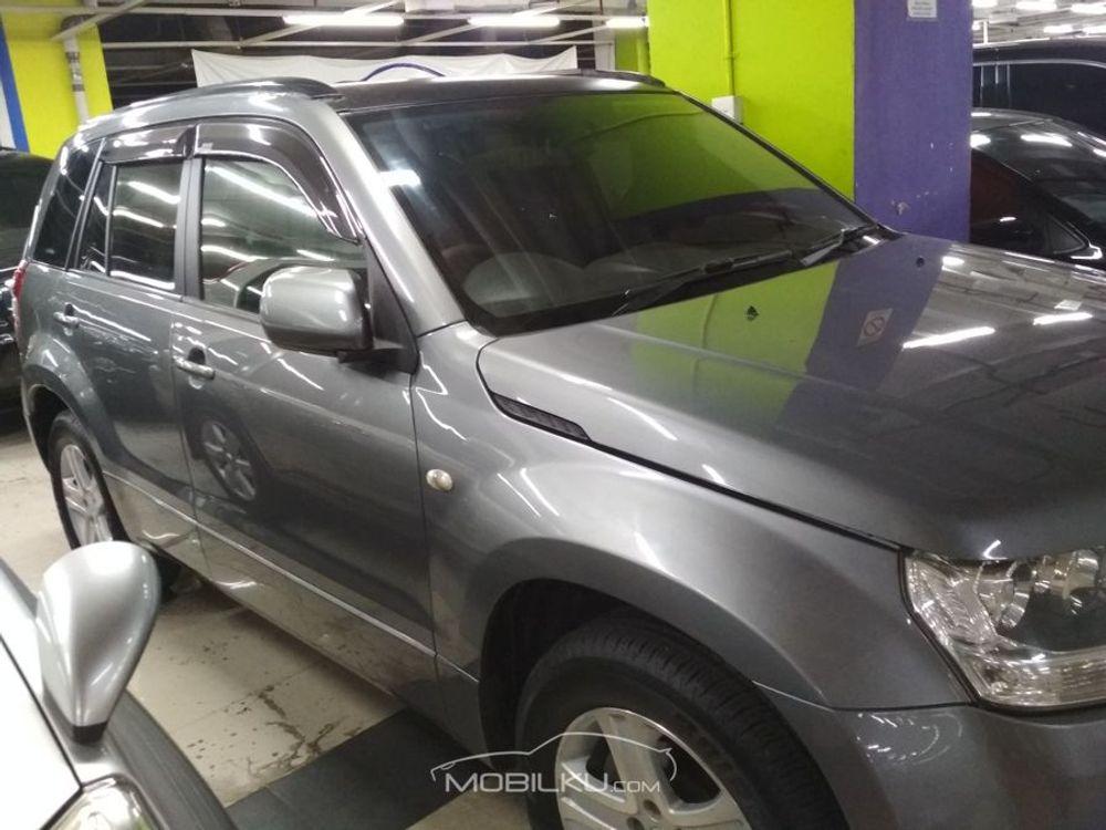 Mobil Suzuki Grand Vitara 2008
