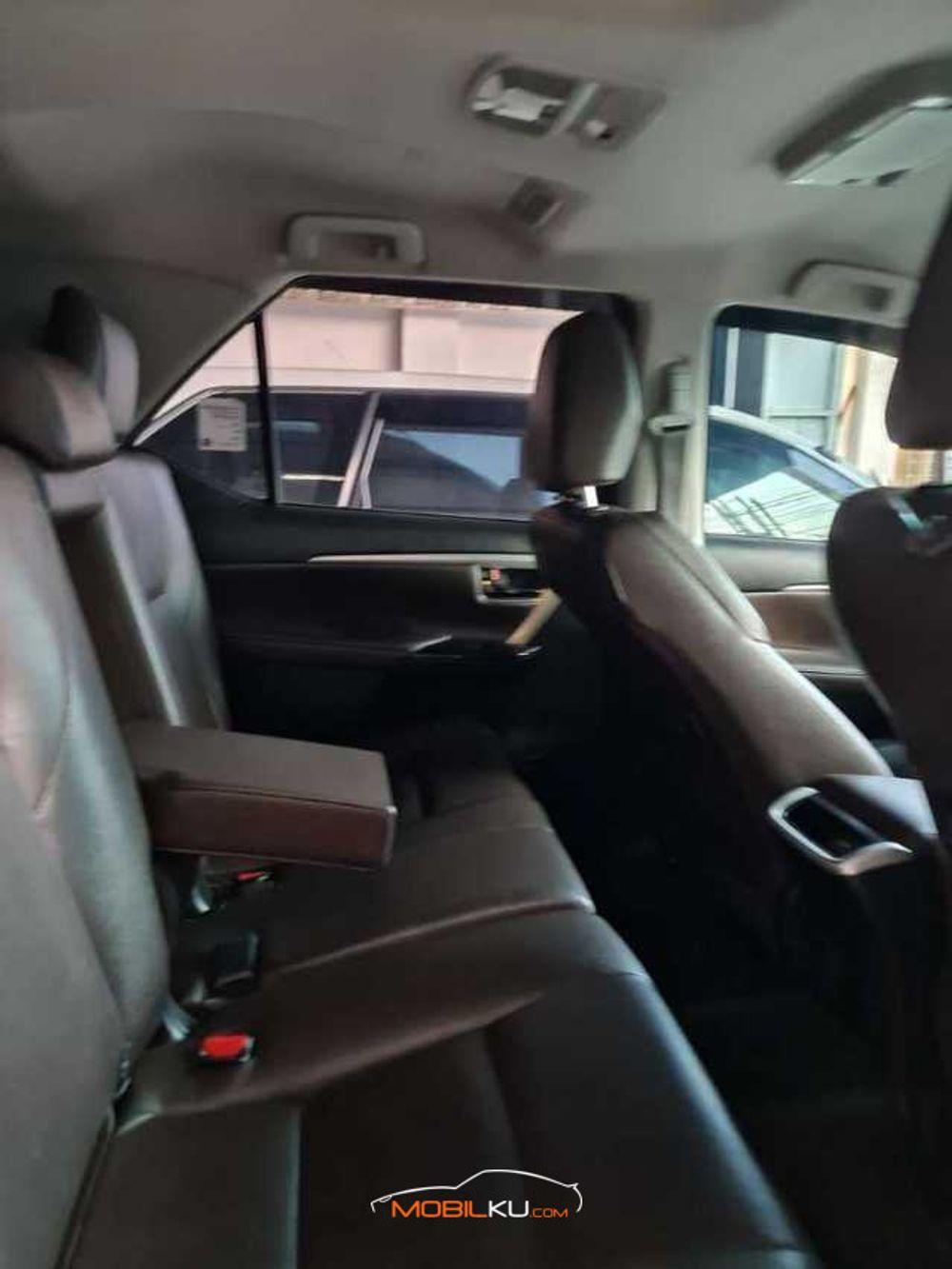 Mobil Toyota Fortuner 2018