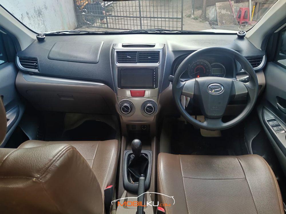 Mobil Daihatsu Xenia 2017