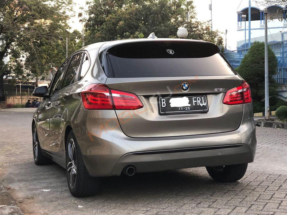 Mobil BMW 2 Series 2015