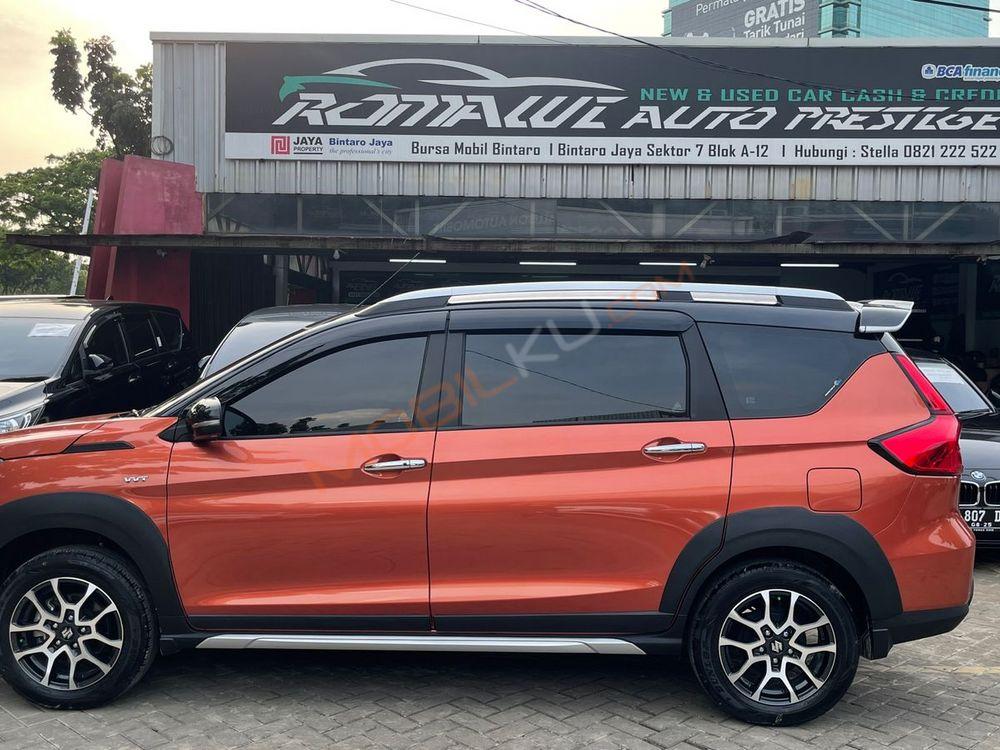 Mobil Suzuki XL7 2022