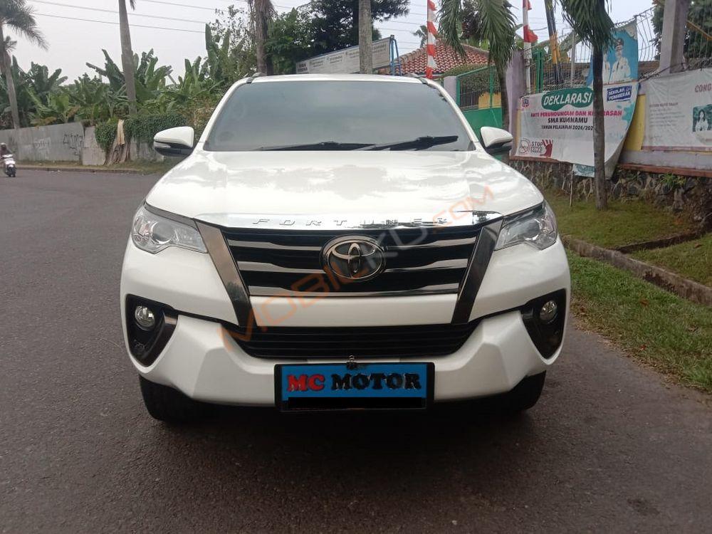 Mobil Toyota Fortuner 2016