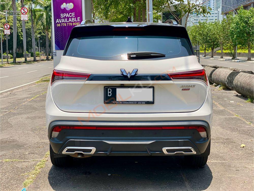 Mobil Wuling Almaz 2022