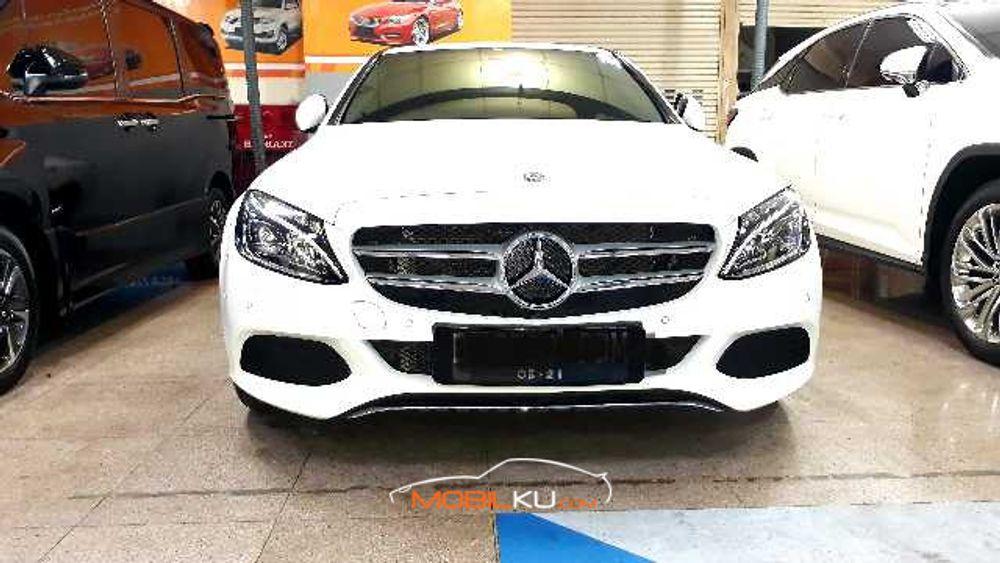 Mobil Mercedes-Benz C-Class 2016