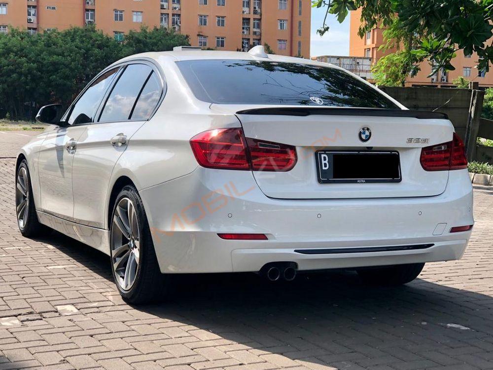 Mobil BMW 3 Series 2014