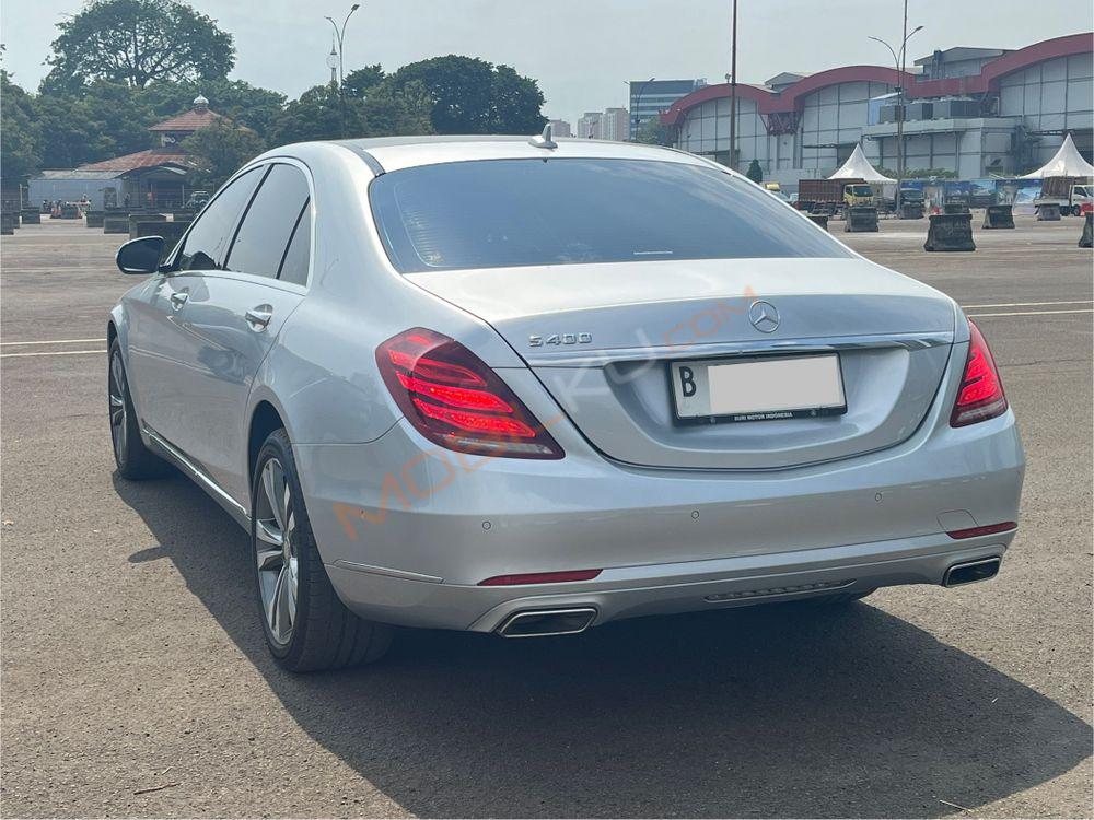 Mobil Mercedes-Benz S-Class 2015
